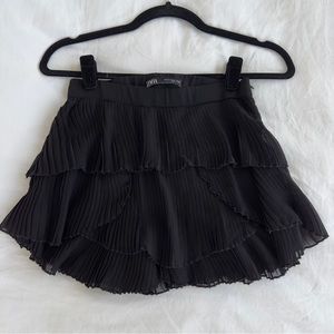 Sold! Zara pleated skirt